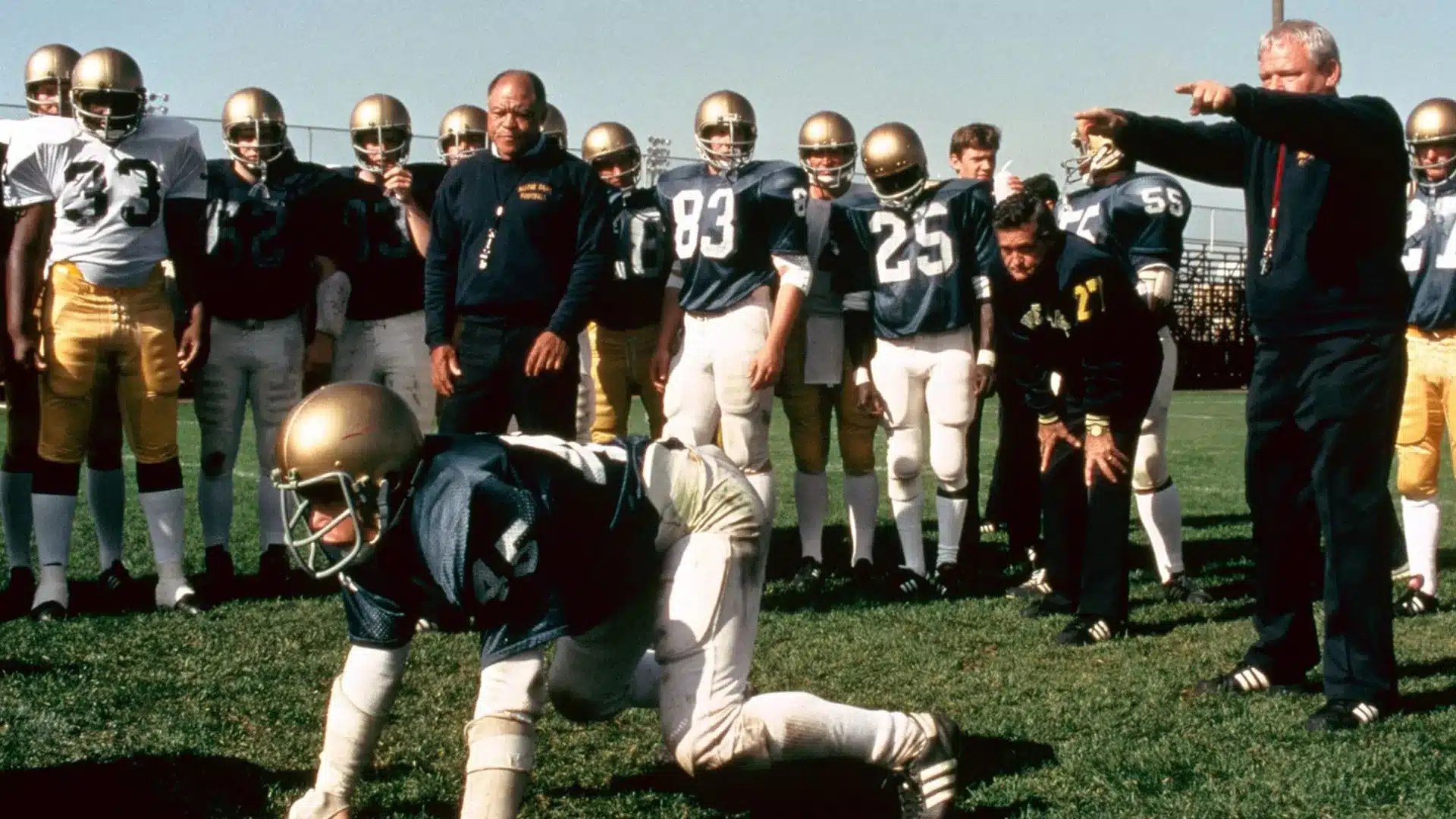 rudy película escena fútbol