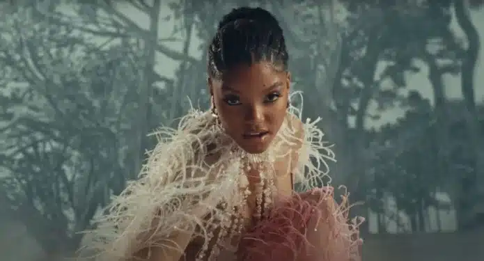 Halle Bailey será Ariel en live-action de La sirenita