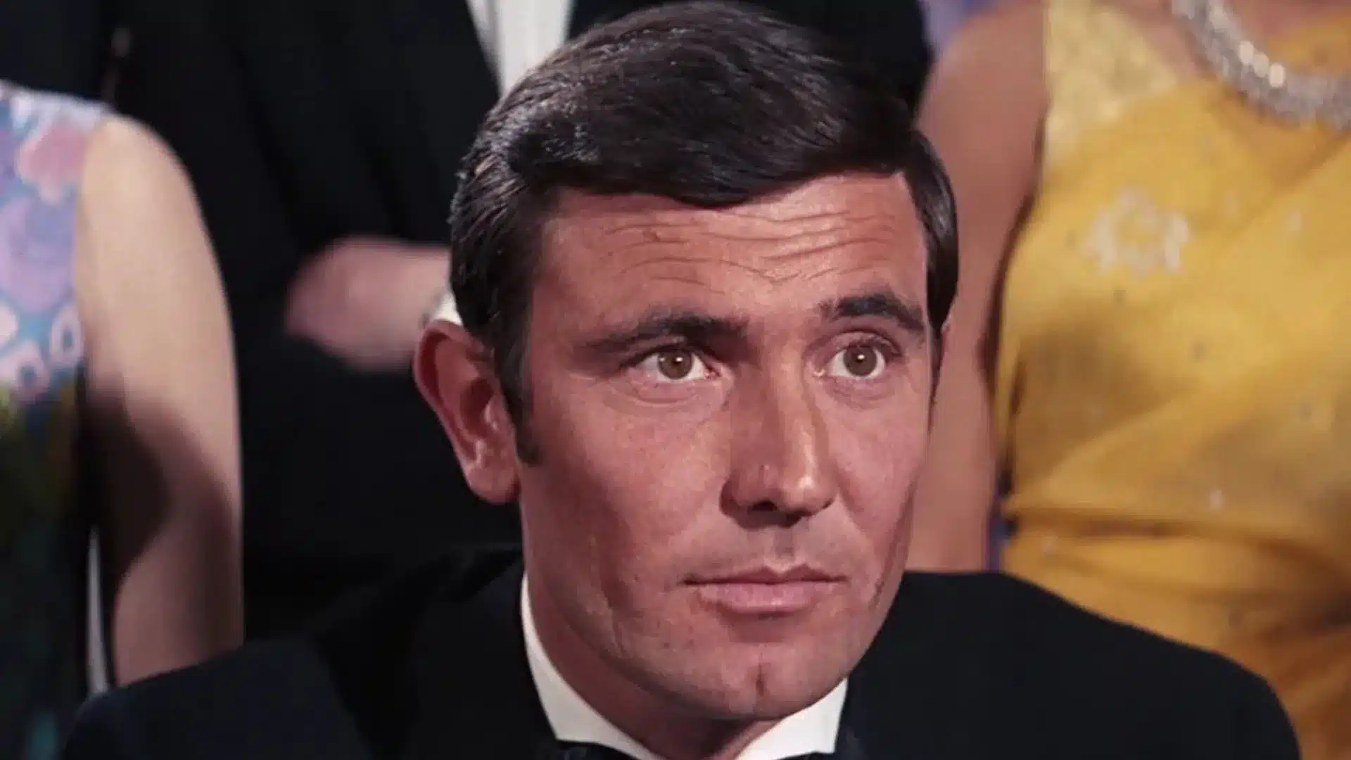 George Lazenby agente 007