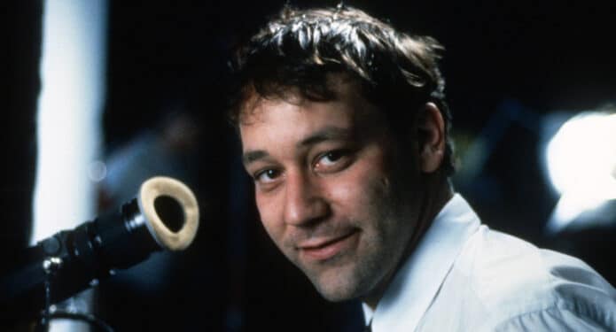 Sam Raimi dirigiendo