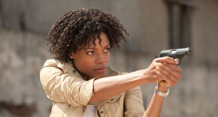 naomie harris agradece no haber sido una chica bond