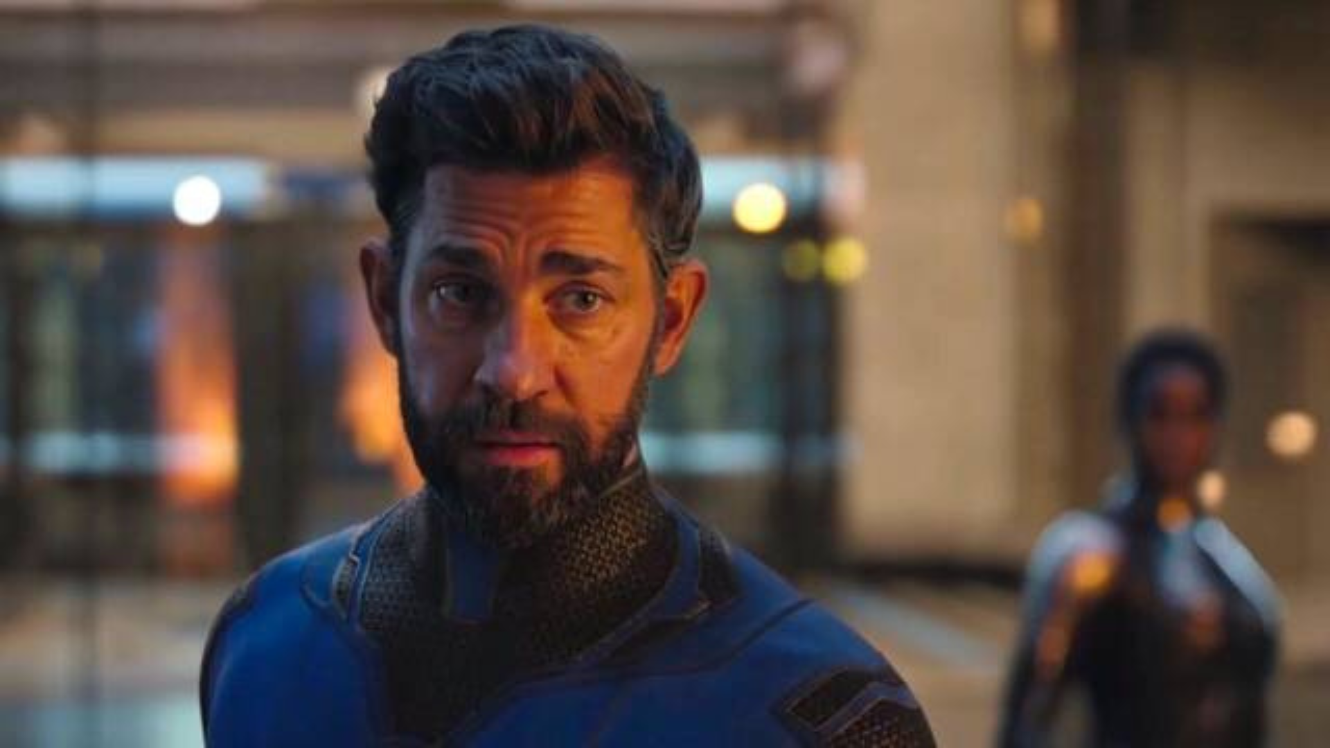 John Krasinski es reed richards en doctor strange 