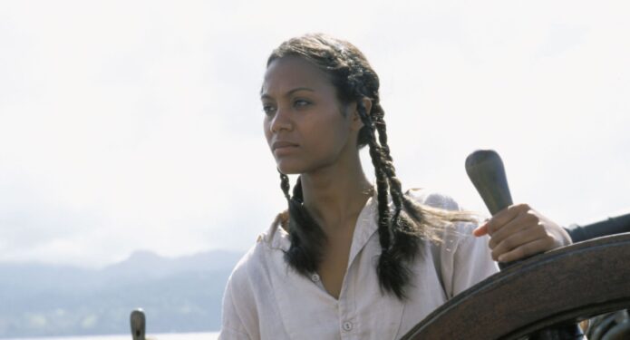 zoe saldana no disfrutó la filmación de piratas del caribe