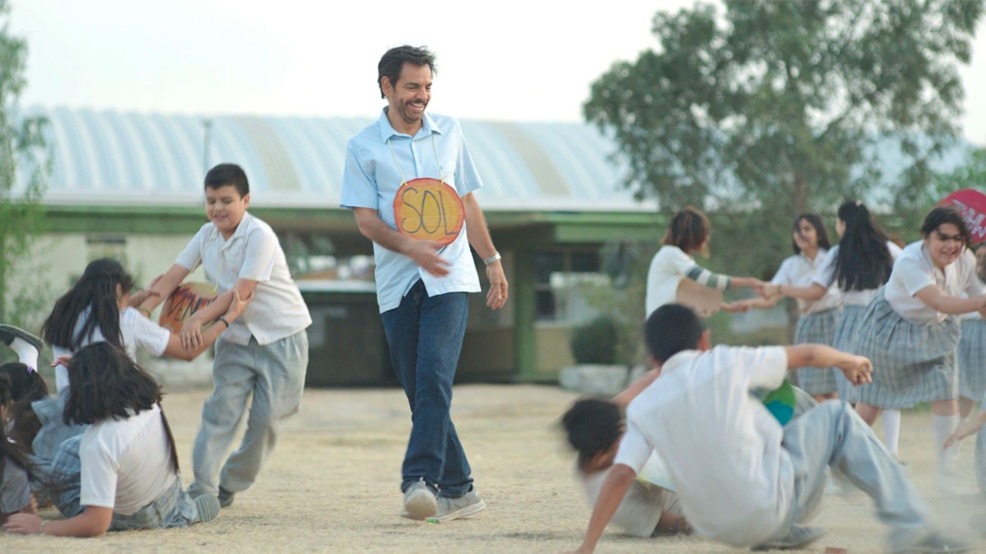 Radical de Eugenio Derbez triunfa en sundance 