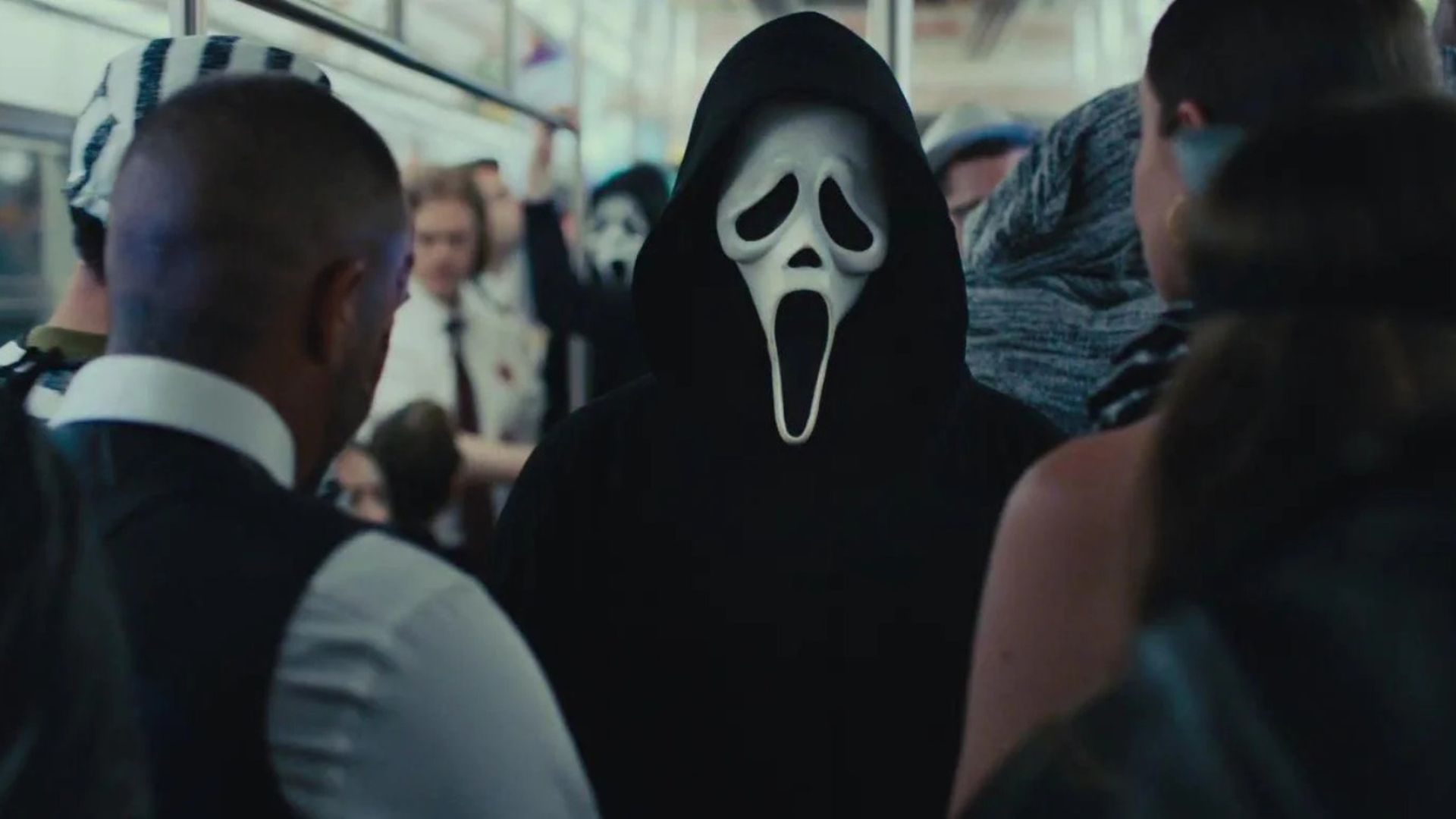 escena ghostface scream 6 en el metro de Nueva York scream y calabozos y dragones honor entre ladrones taquilla