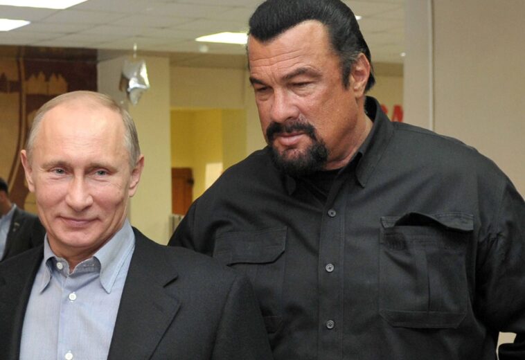 Un héroe para Rusia: Vladimir Putin condecora y aplaude al actor Steven Seagal