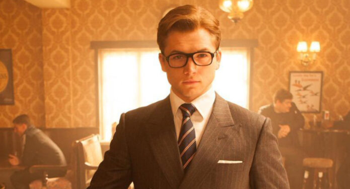 taron-egerton-de-traje-james-bond