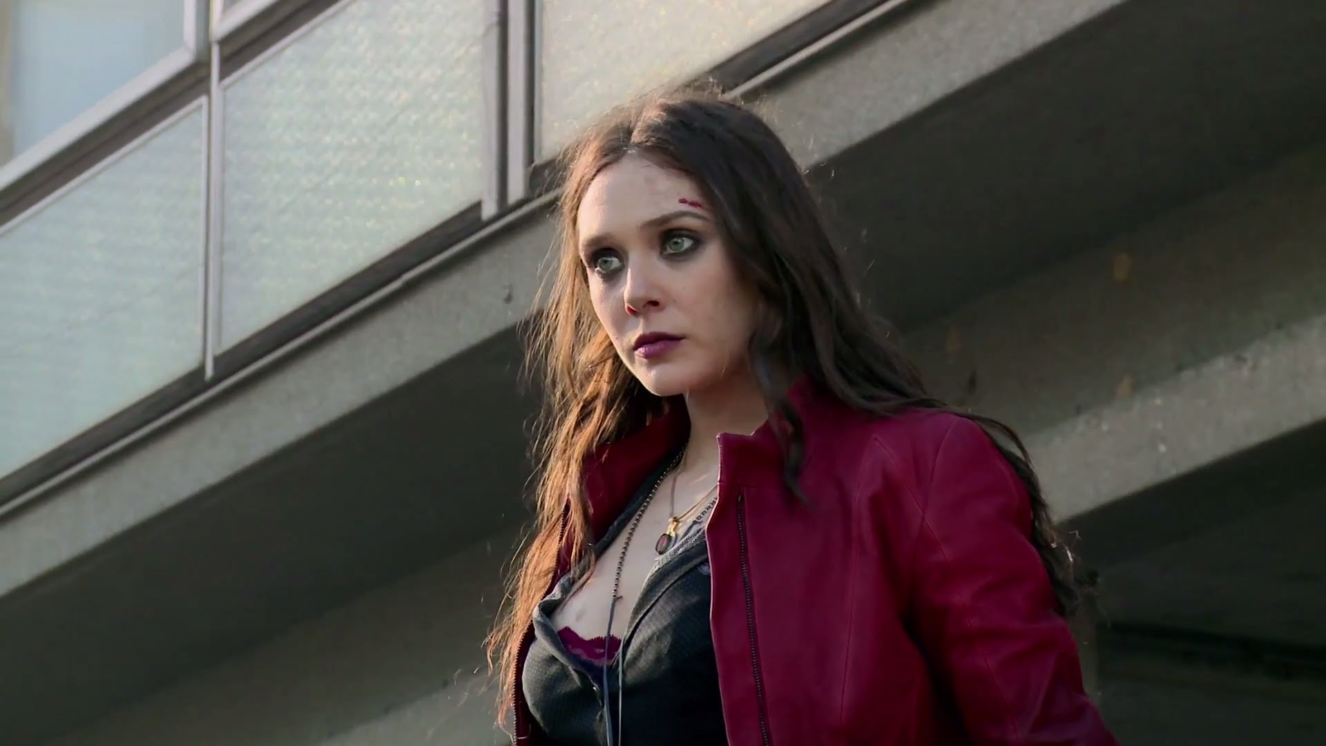 Elizabeth Olsen en Avengers era de Ultrón de Marvel