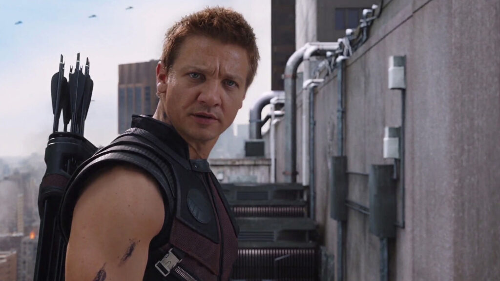 ¡Admirable! Jeremy Renner ya puede caminar sin bastón y muestra que las mejoras continúan