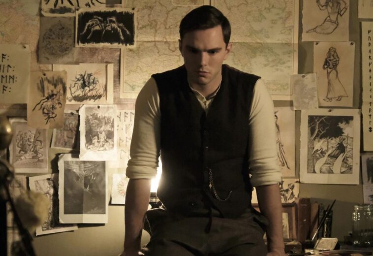 ¡No otra vez! Nicholas Hoult fracasa en su segundo intento por interpretar a un gran héroe de DC