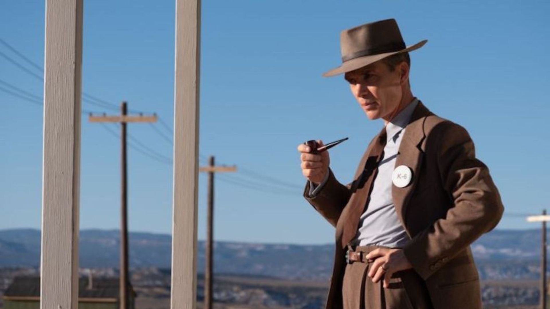 Oppenheimer comparada con Batman