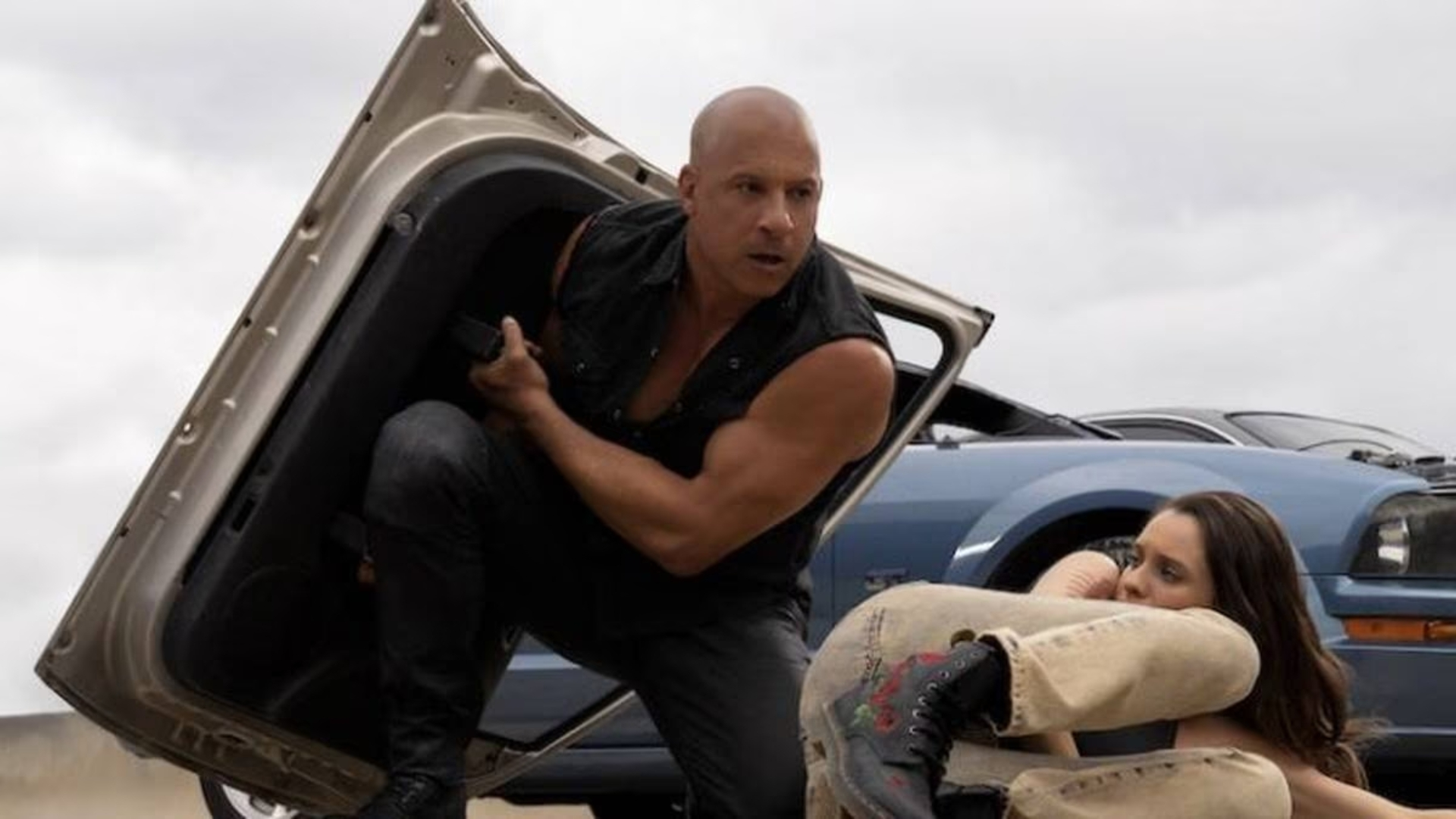 vin-diesel-puerta-de-coche-rapidos-y-furiosos-10