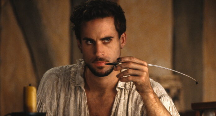 Joseph Fiennes confiesa haber sido amenazado por Harvey Weinstein Shakespeare enamorado