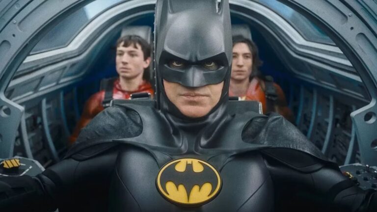 Michael Keaton Batman Ezra Miller datos Flash