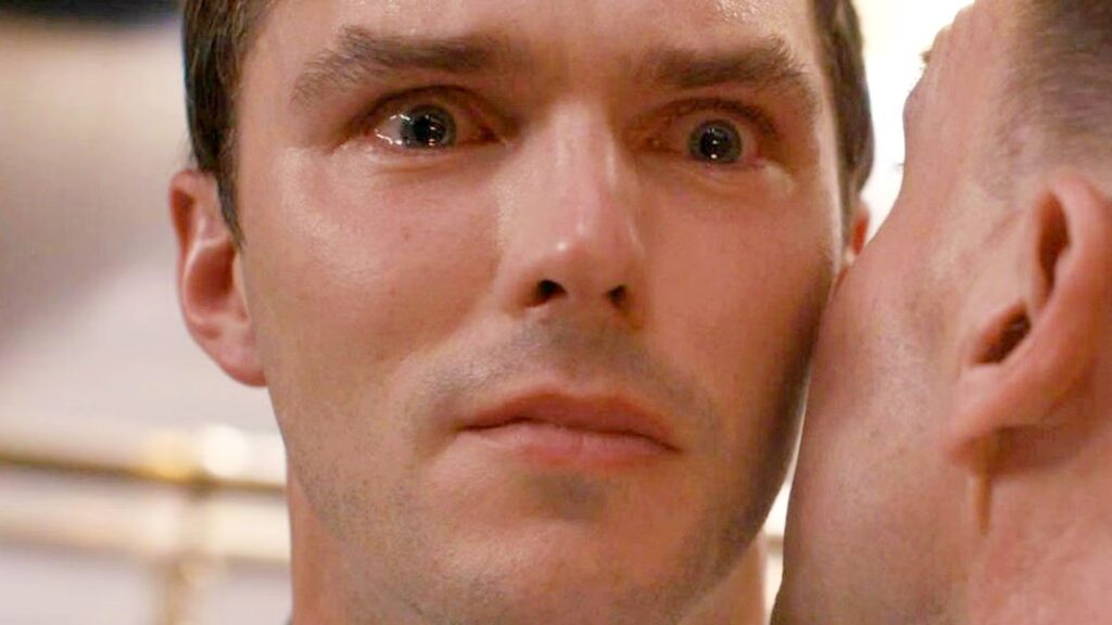 Las veces que Nicholas Hoult ha fracasado por interpretar a un gran héroe de DC
