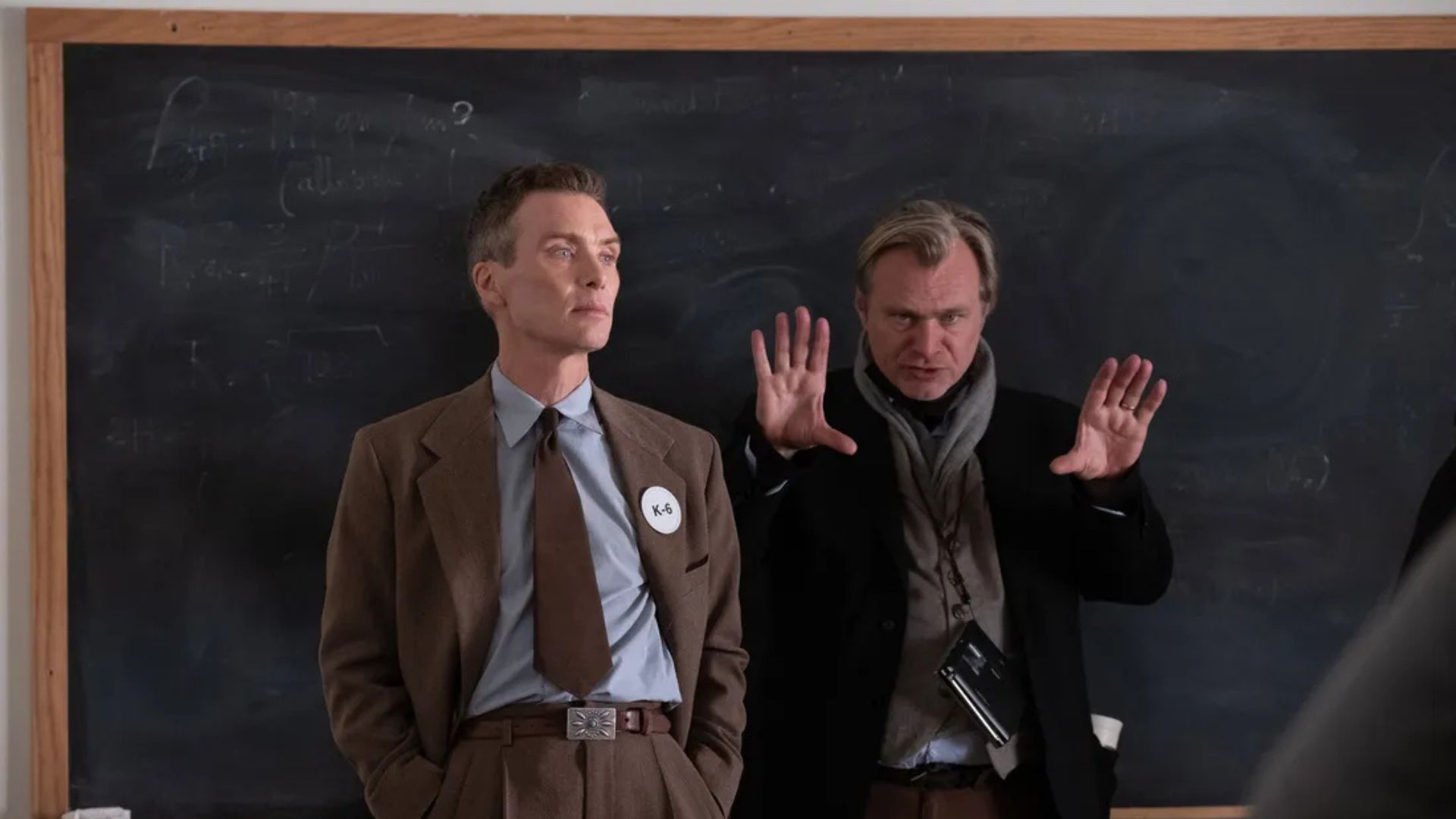¿Por qué Christopher Nolan escribió el guion de Oppenheimer en primera persona?