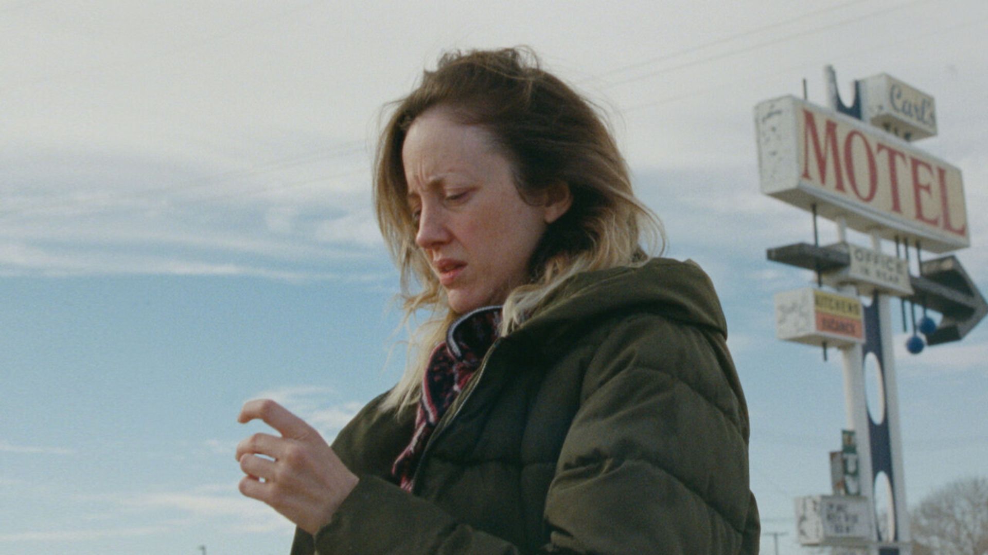 Mala Suerte, Buena Suerte con Andrea Riseborough