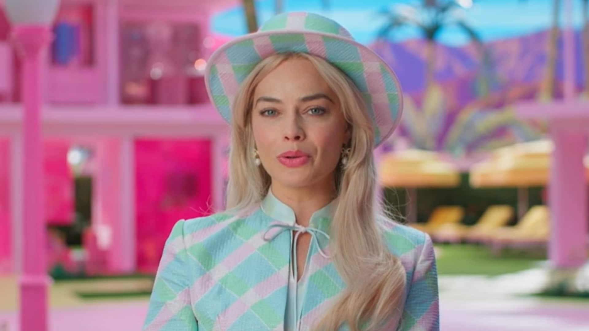 Margot Robbie piensa que todos tienen un recuerdo de Barbie