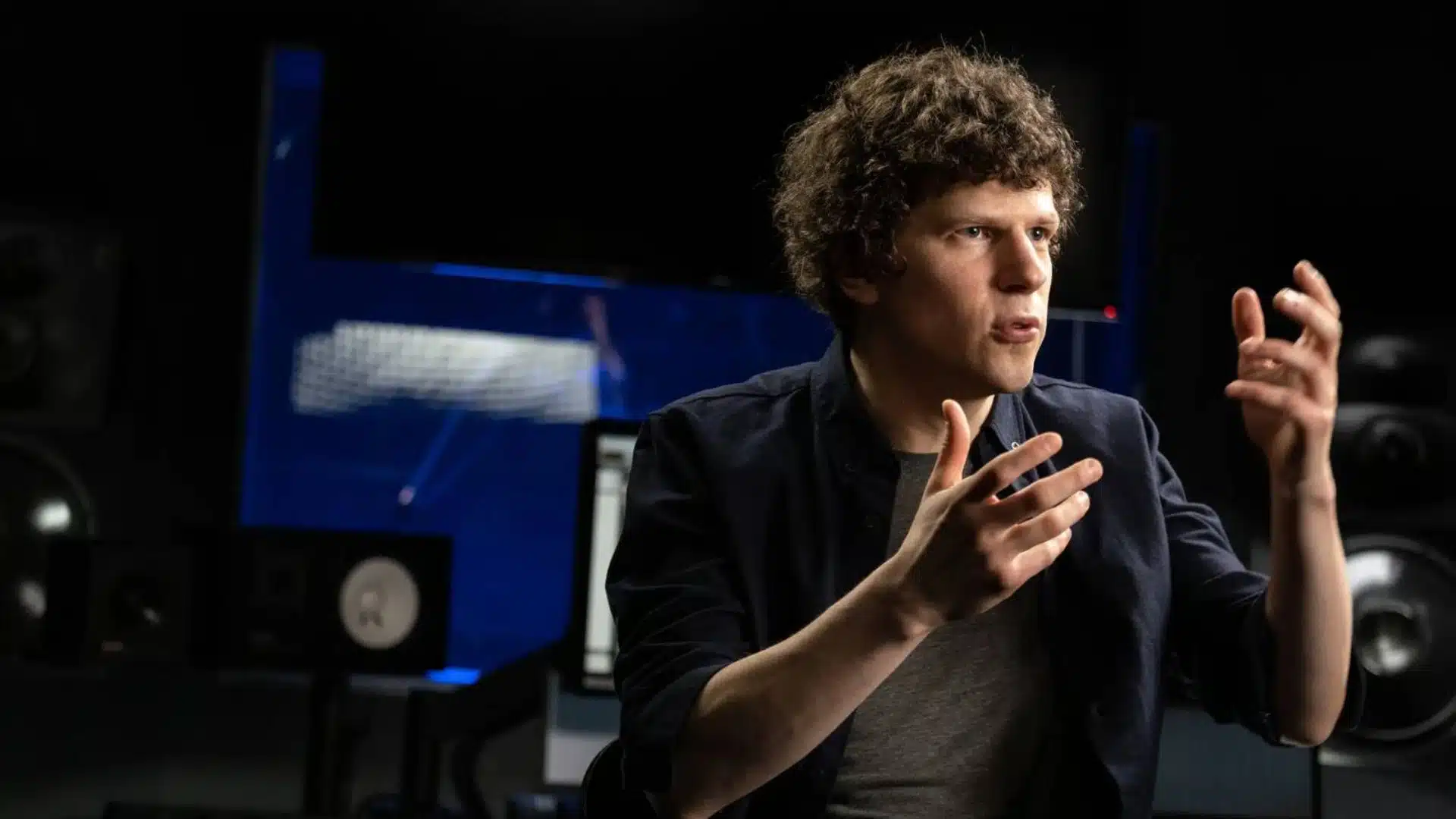 jesse-eisenberg-hablando