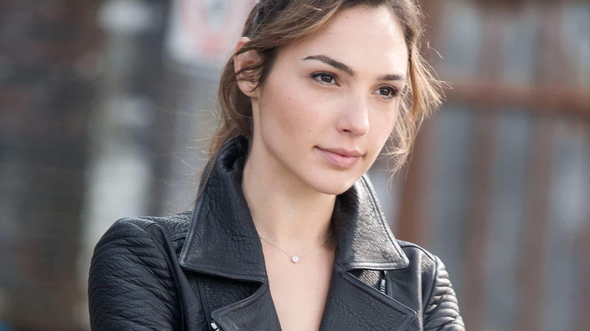 gal-gadot-feliz-de-ser-la-reina-malvada-de-blancanieves