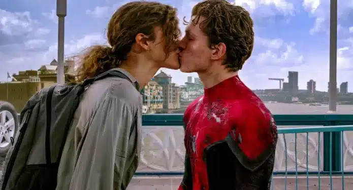 Zendaya-habla-sobre-su-romance-privado-con-tom-holland