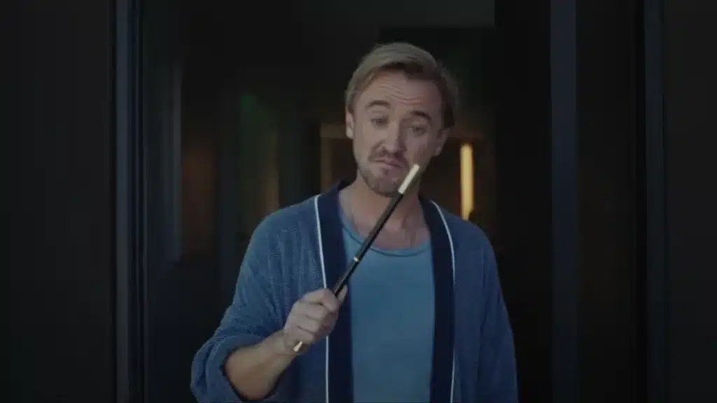 ¡Para fans de Harry Potter! Tom Felton vuelve a tomar su varita mágica en un nuevo video