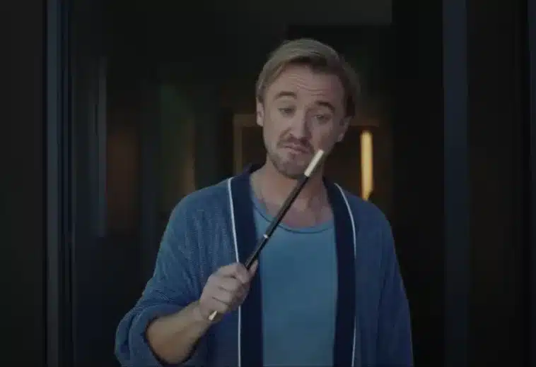 ¡Para fans de Harry Potter! Tom Felton vuelve a tomar su varita mágica en un nuevo video