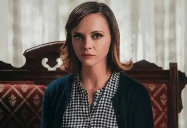 Christina Ricci reacciona a las cartas a favor de Danny Masterson, mientras que Mila Kunis y Ashton Kutcher se disculpan