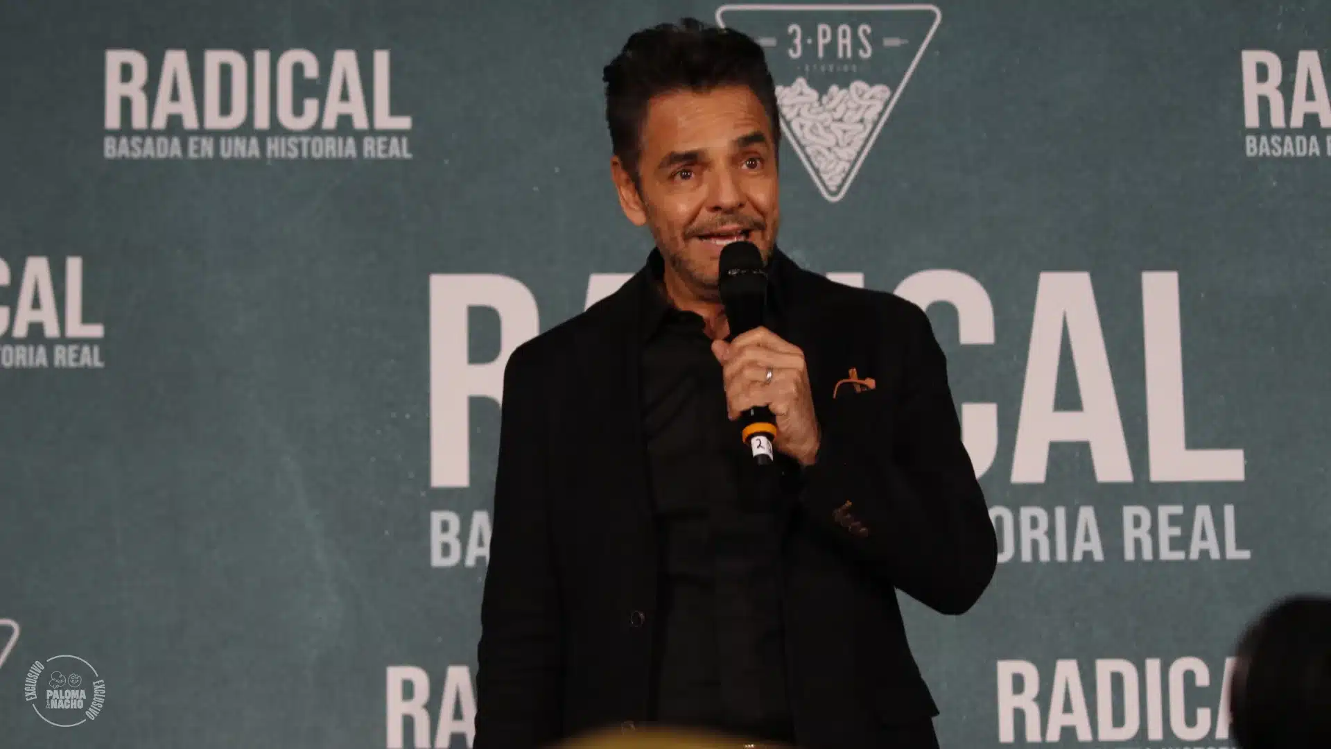 Eugenio Derbez en conferencia de prensa de Radical