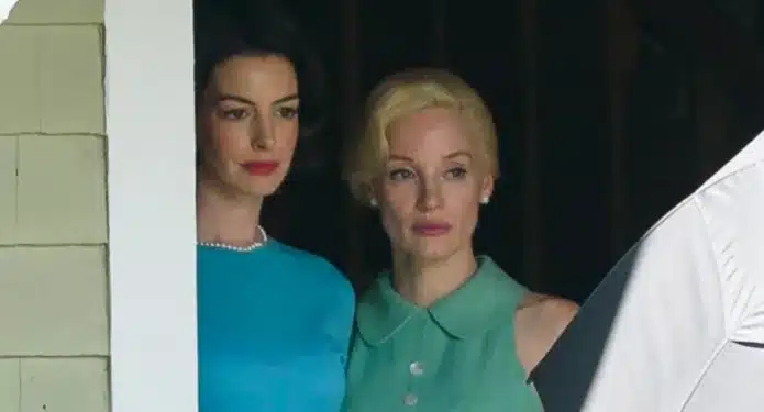 anne-hathaway-y-jessica-chastain-en-mothers-instinct