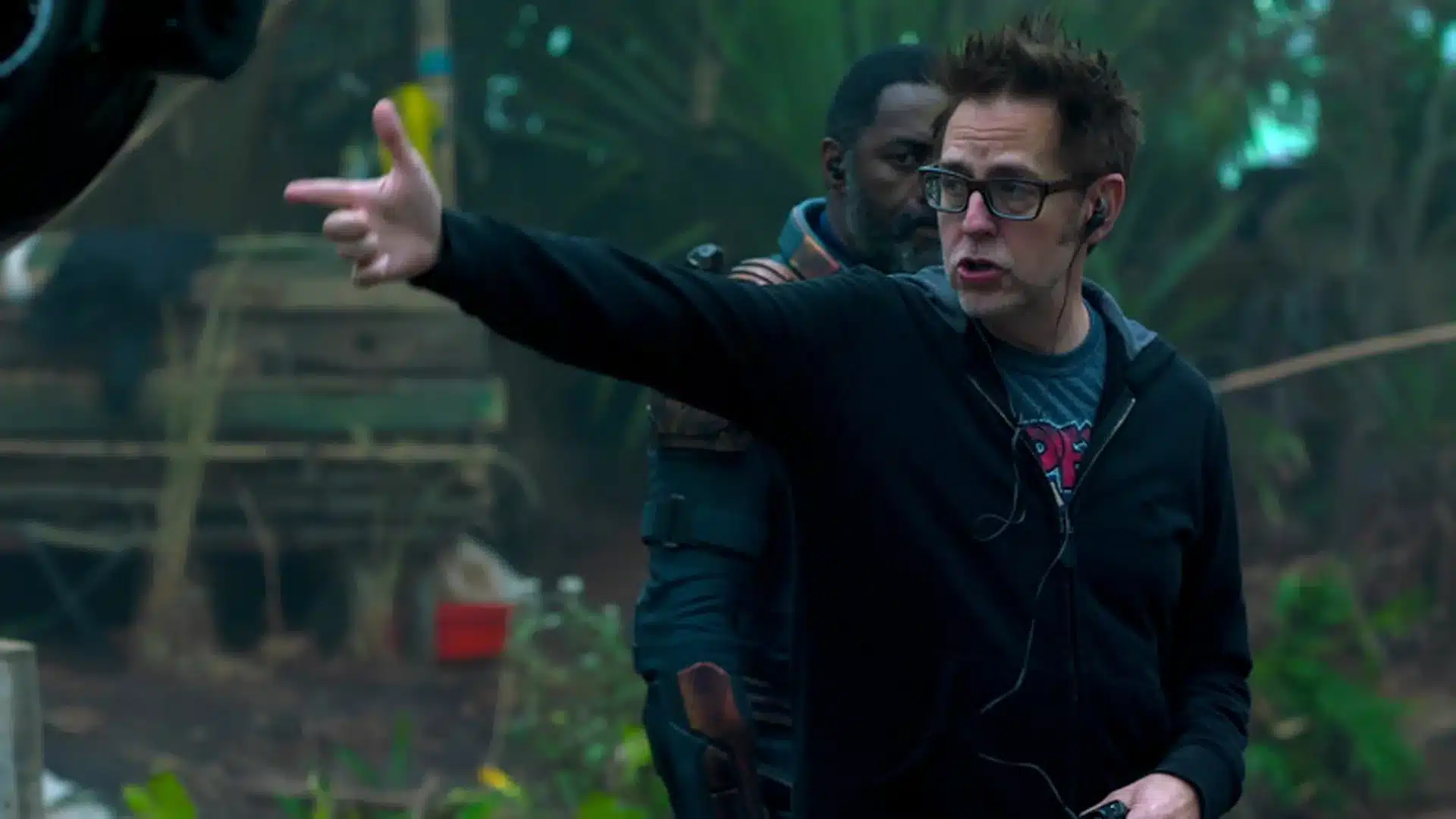 James Gunn dirigiendo 