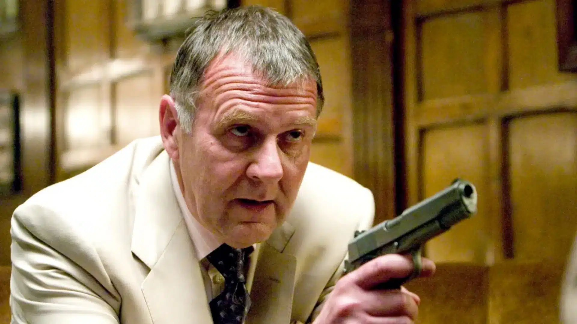 Tom Wilkinson en Batman Begins