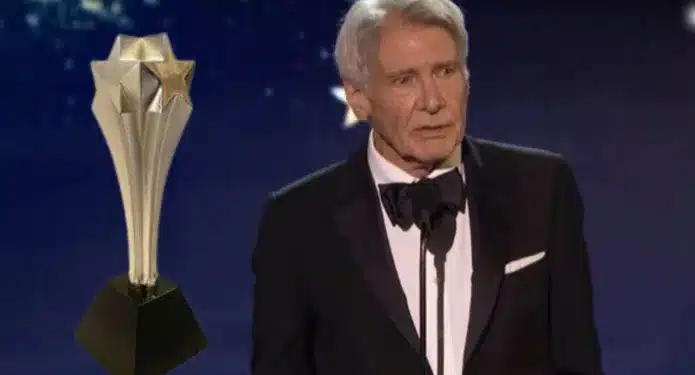 Harrison Ford recibe homenaje por su trayectoria en los Critics Choice Awards 2024