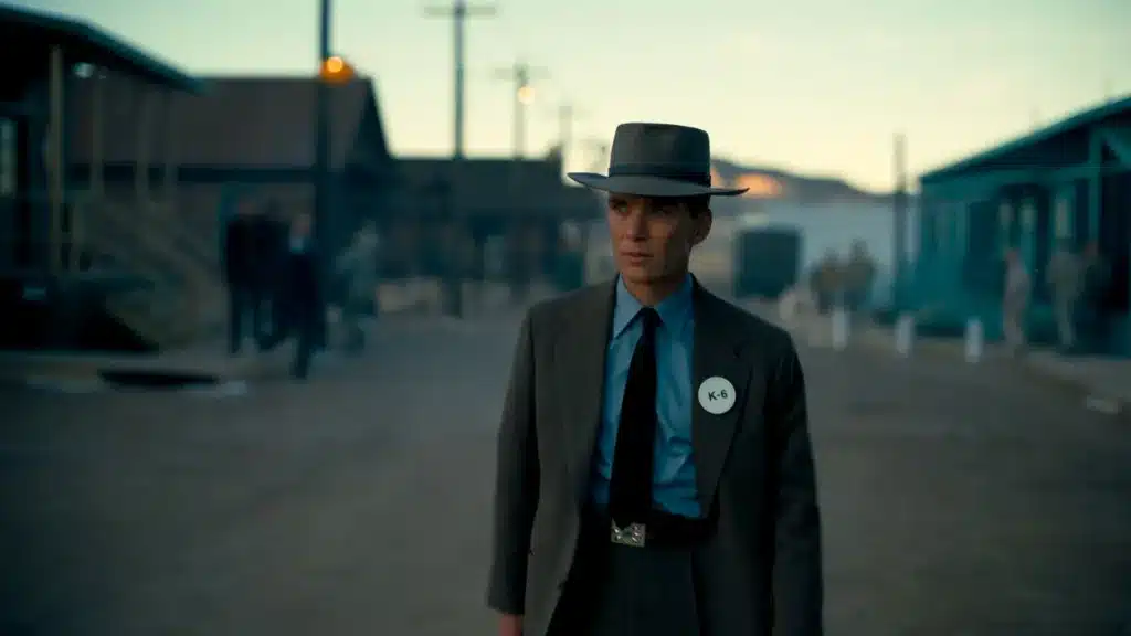 ¿Cuál es la relación de Robert Pattinson con Oppenheimer?