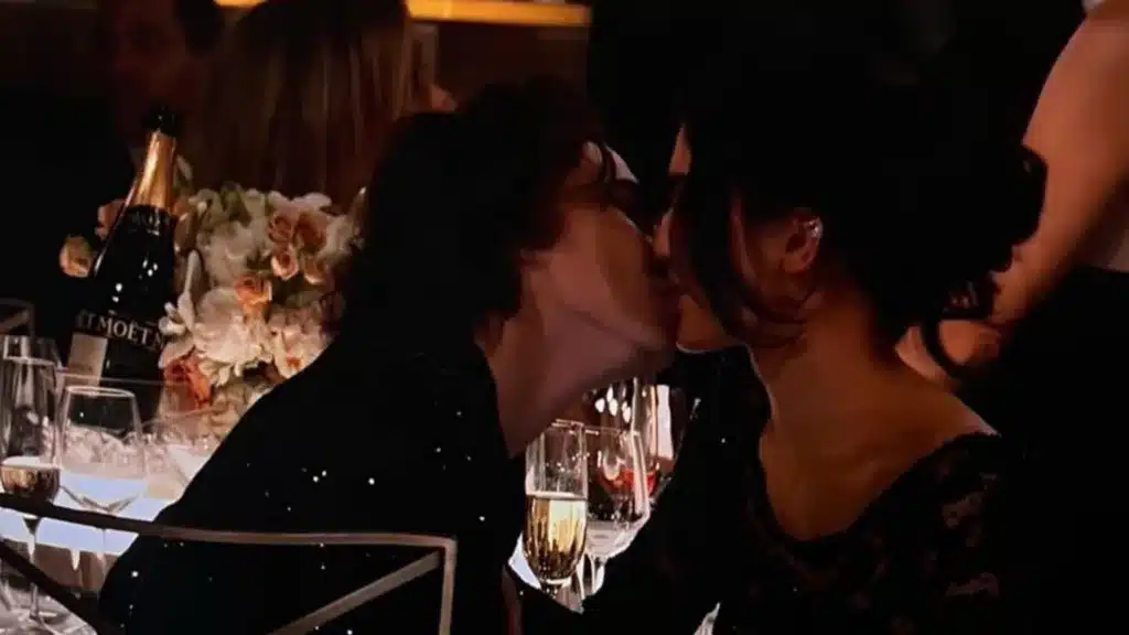 Globos de Oro 2024: Kylie Jenner y Timothèe Chalamet se besan