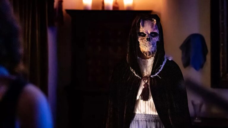 Cenicienta máscara de terror