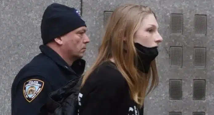 Hunter Schafer fue arrestada, ¿cuál fue la razón?