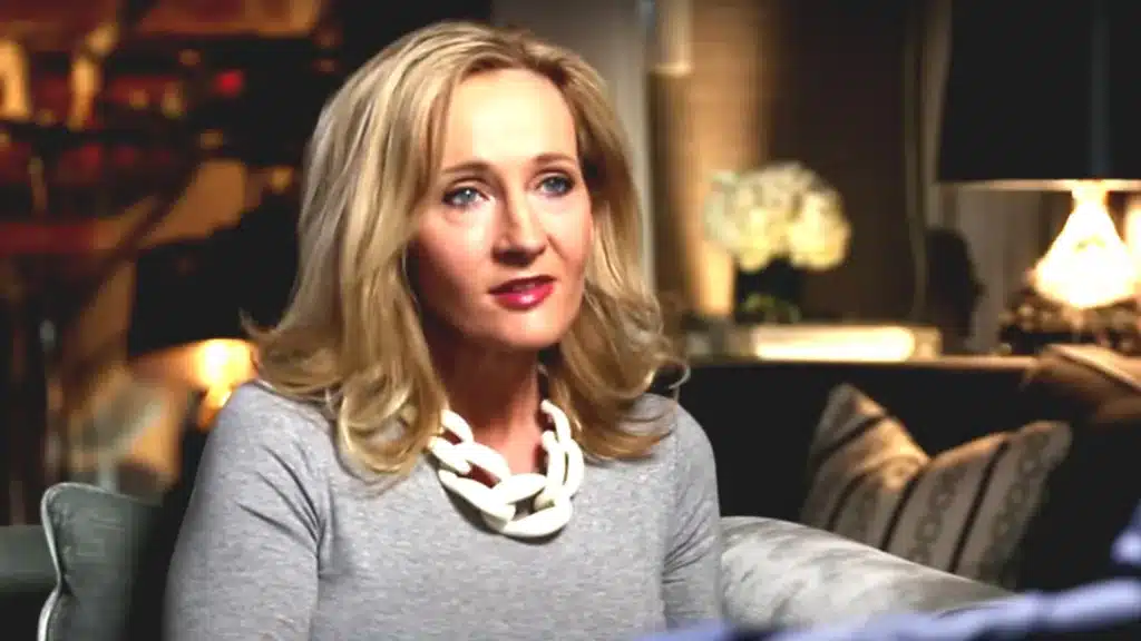 ¡No entiende! Acusan de transfobia, una vez más, a J.K. Rowling