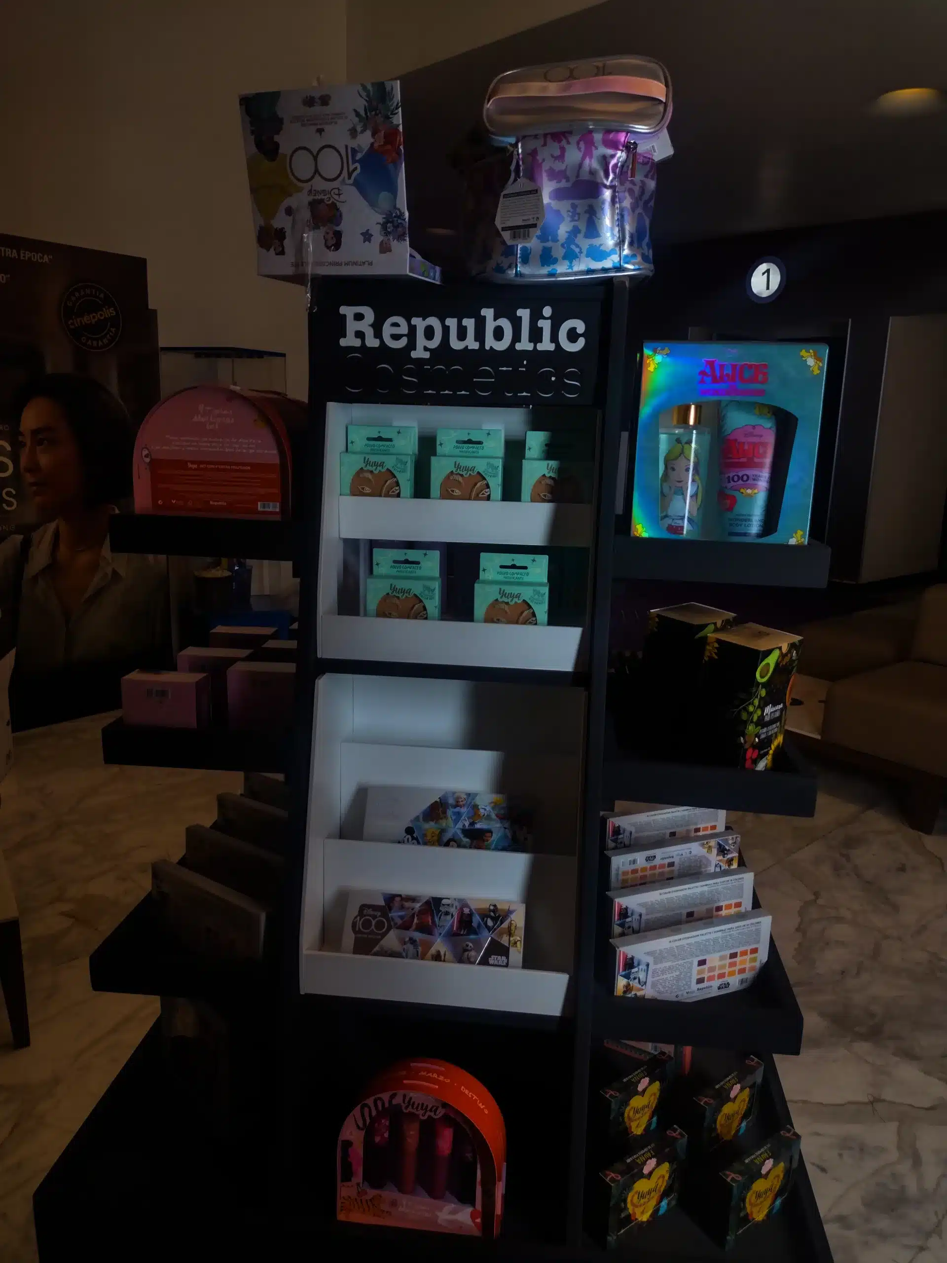 Republic Cosmetics estuvo en la Temporada de Premios de Cinépolis