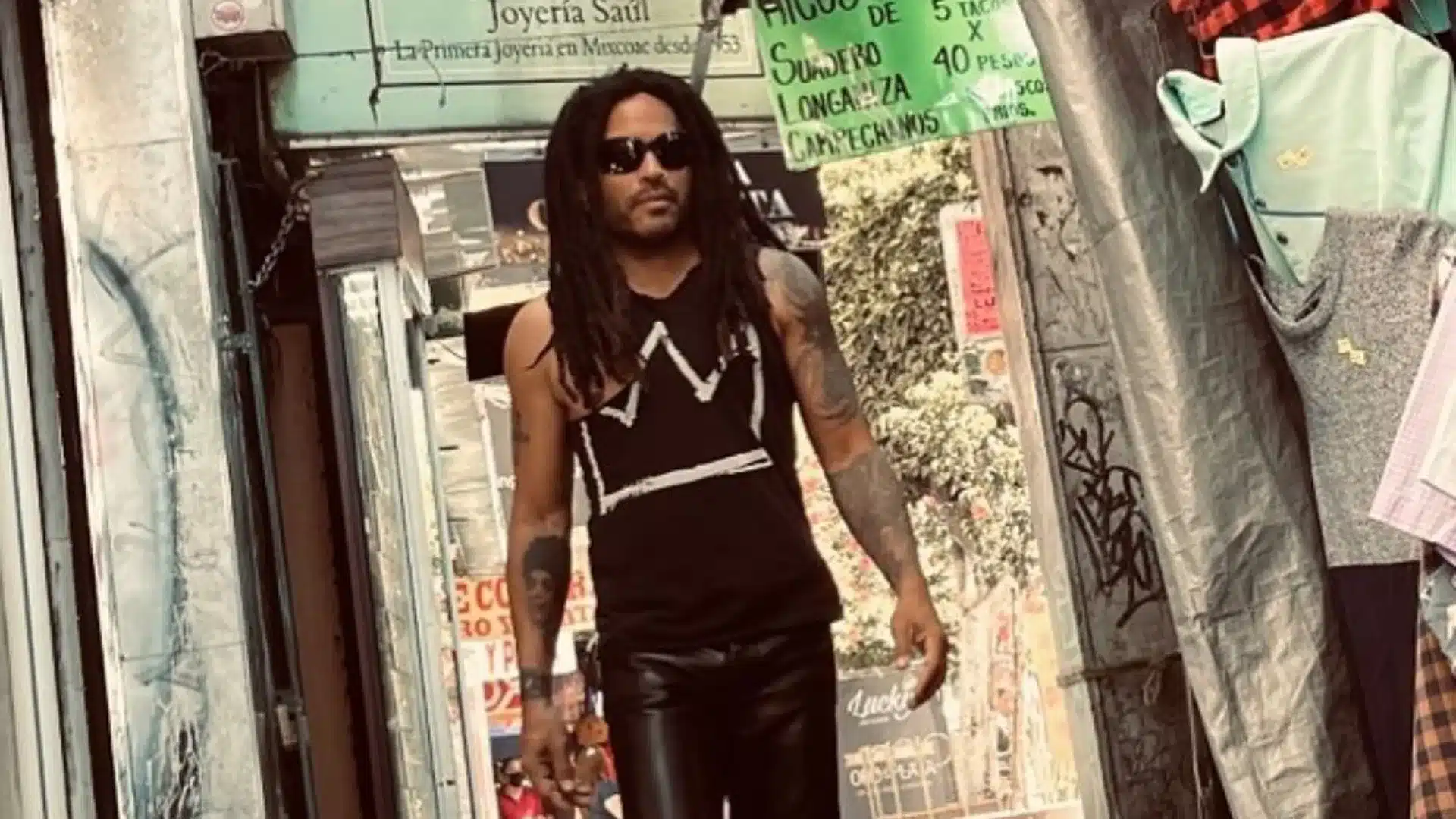 Lenny Kravitz en calles de Mixcoac, México