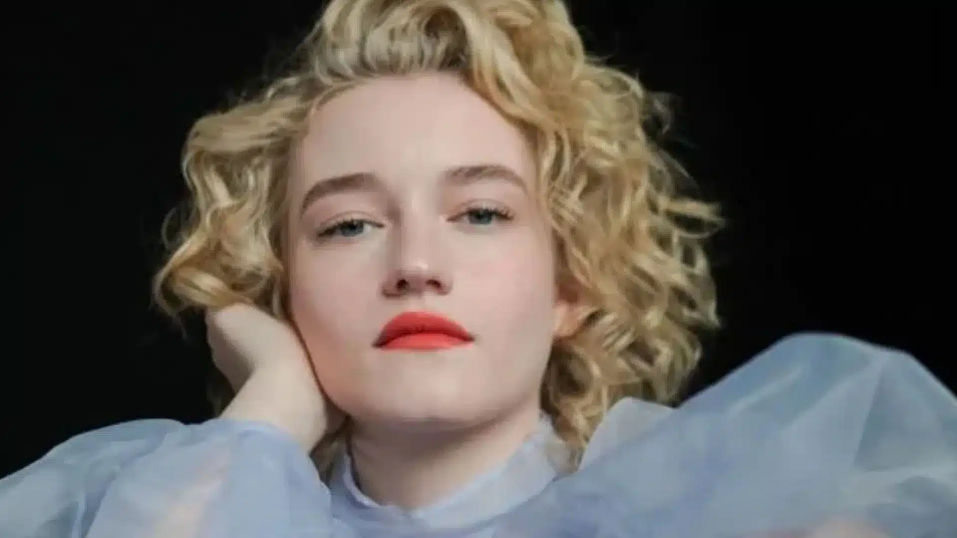 La actriz Julia Garner será Silver Surfer en la próxima película de Los Cuatro Fantásticos, prevista para julio de 2025.