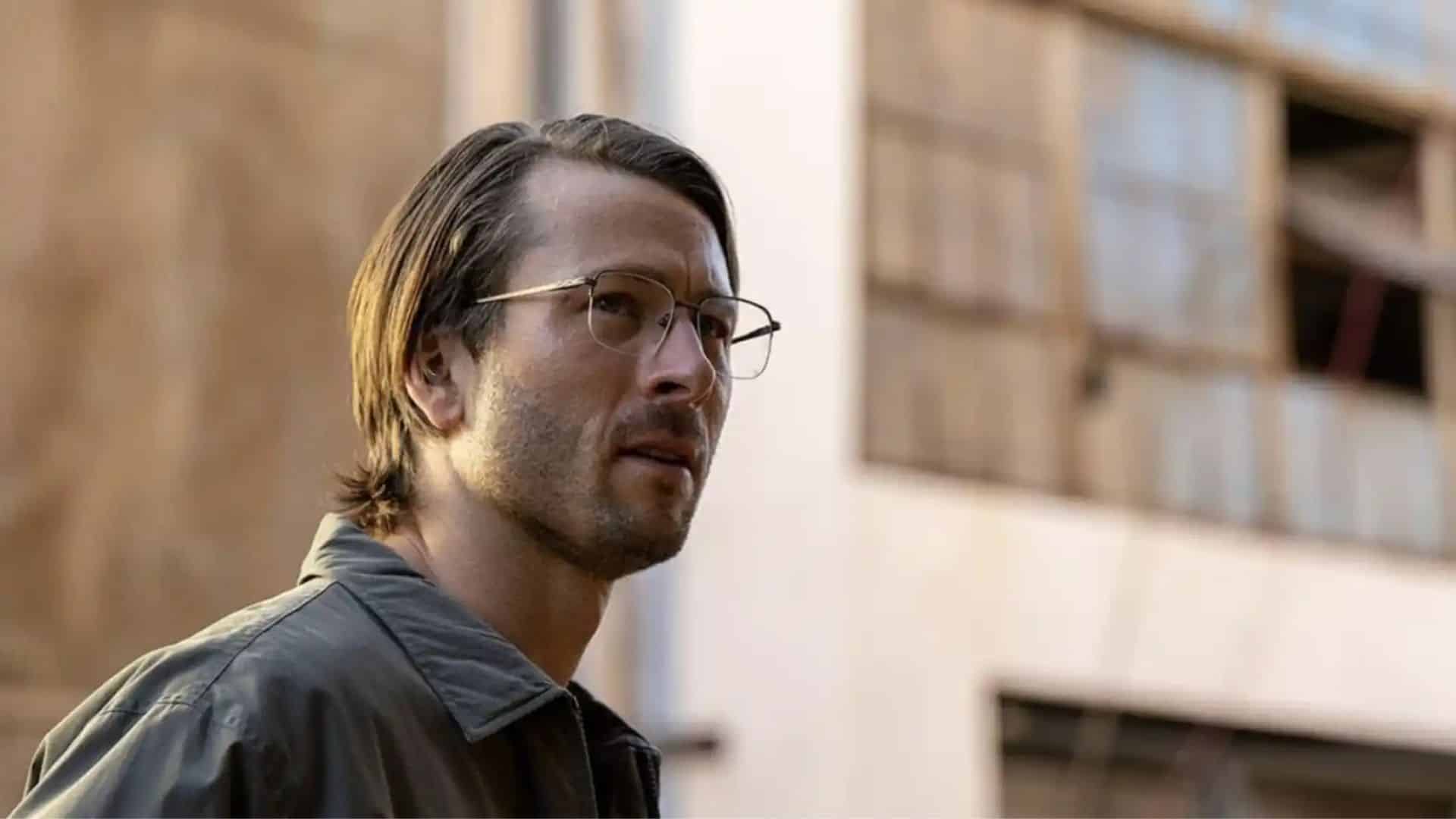 Glen Powell protagoniza Cómplices del engaño