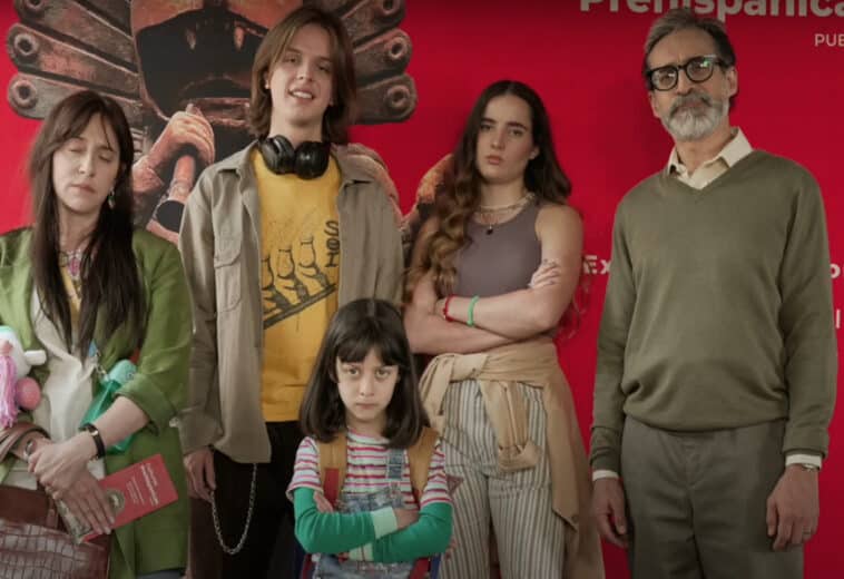 ¿Una familia perfecta? Ve el tráiler de Caras vemos, la comedia con Mariana Treviño