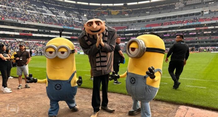 Los minions y Gru en el Estadio Azteca