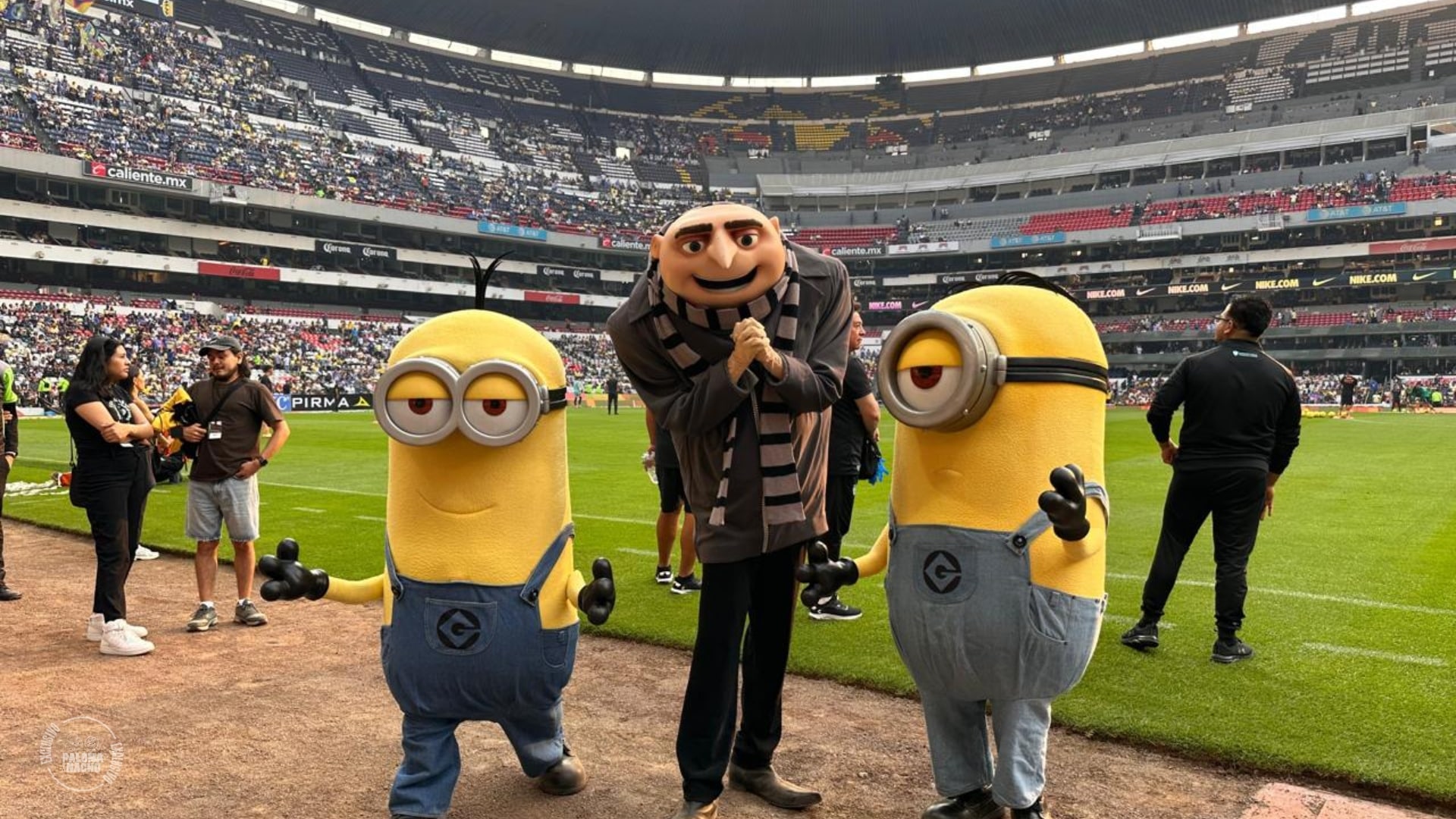 Minions Gru en el Estadio Azteca