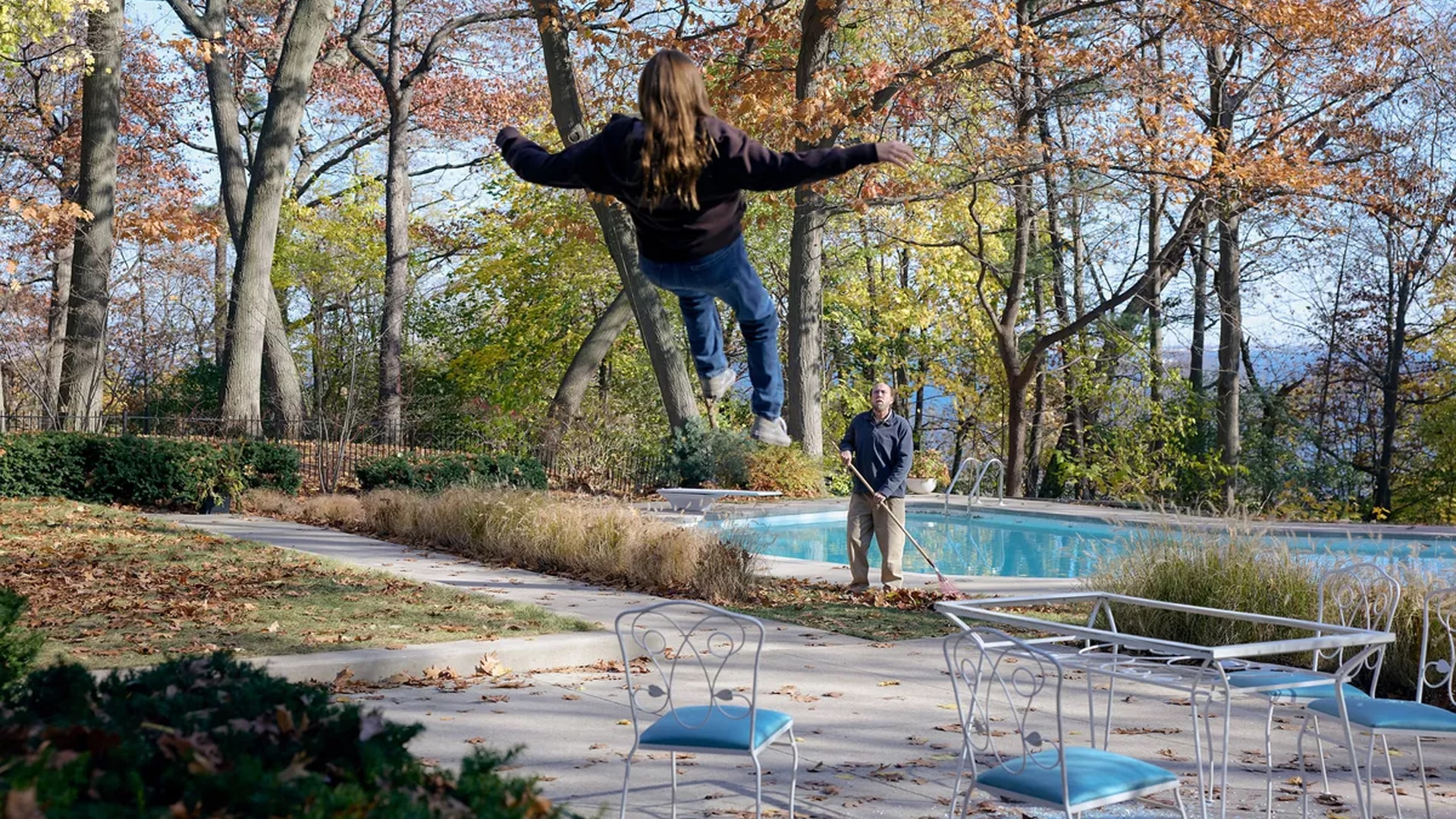 El hombre de los sueños, mujer levitando