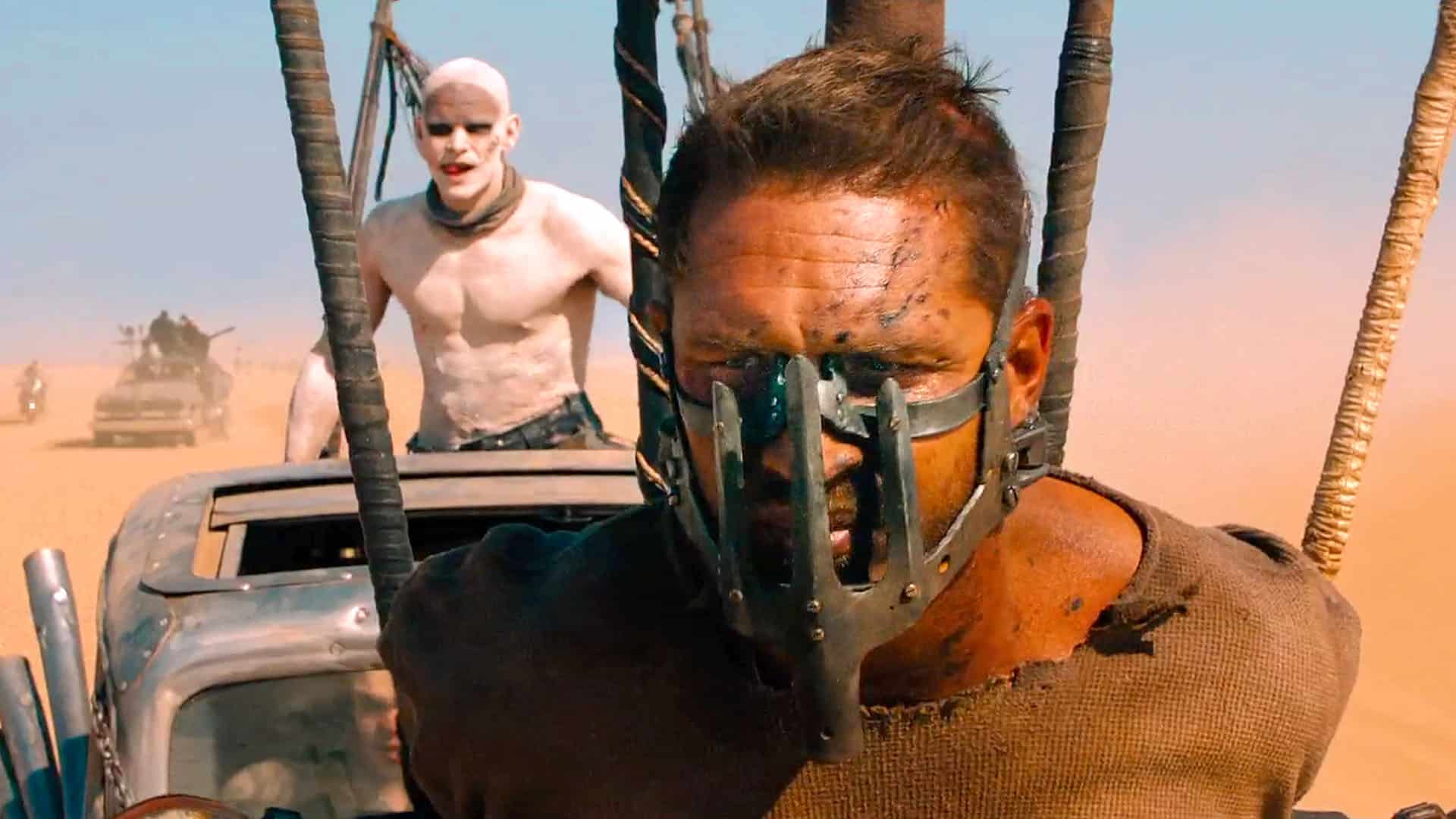 Tom Hardy en Mad Max amarrado