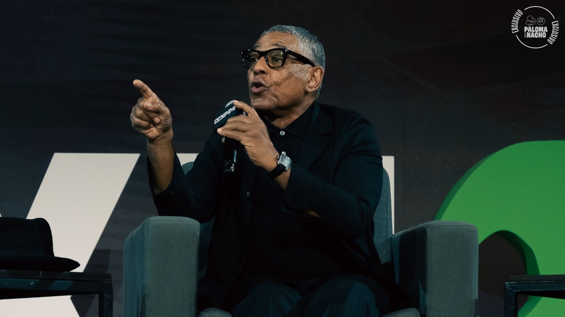 Esposito en panel