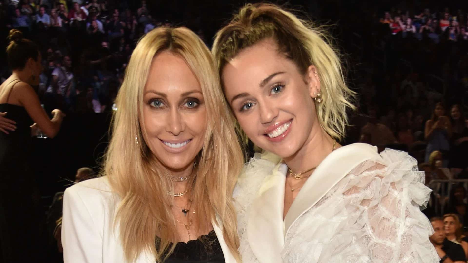 Miley Cyrus y su mamá