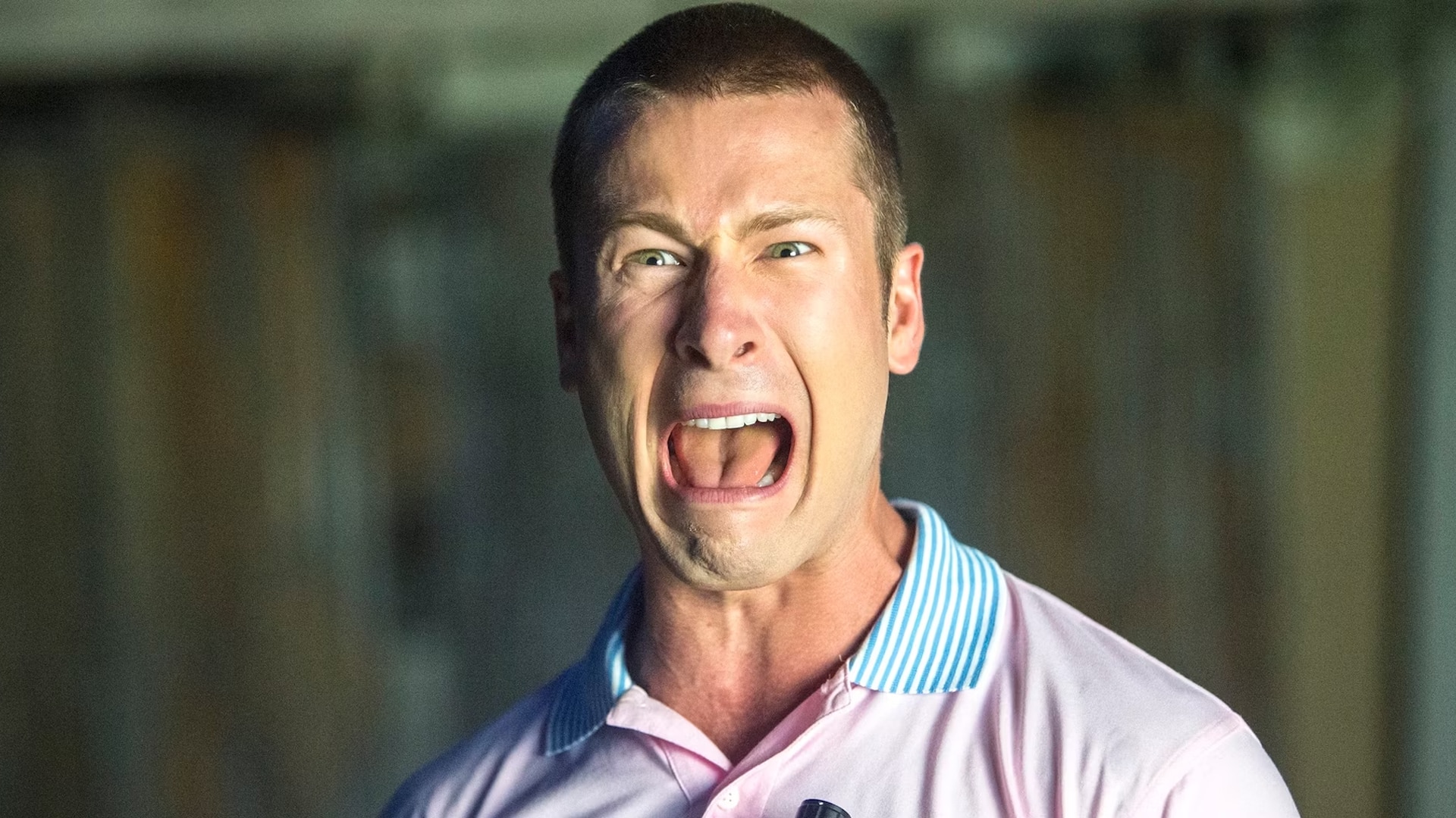 Glen Powell asustado